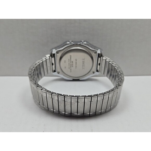 Timex Classic Digital Watch Indiglo 34mm WR30M Speidel Expansion New Battery - Picture 3 of 12